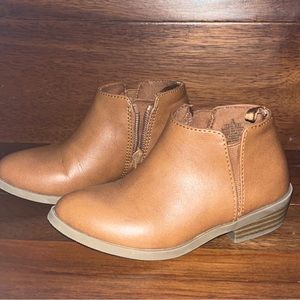 Toddler size 9 short boots worn once